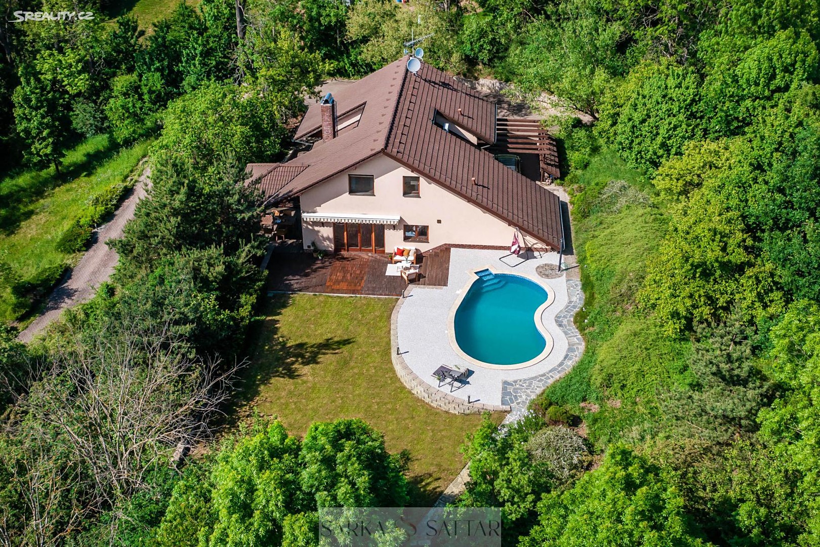 Prodej  rodinného domu 265 m², pozemek 3 647 m², Horní, Liteň - Běleč