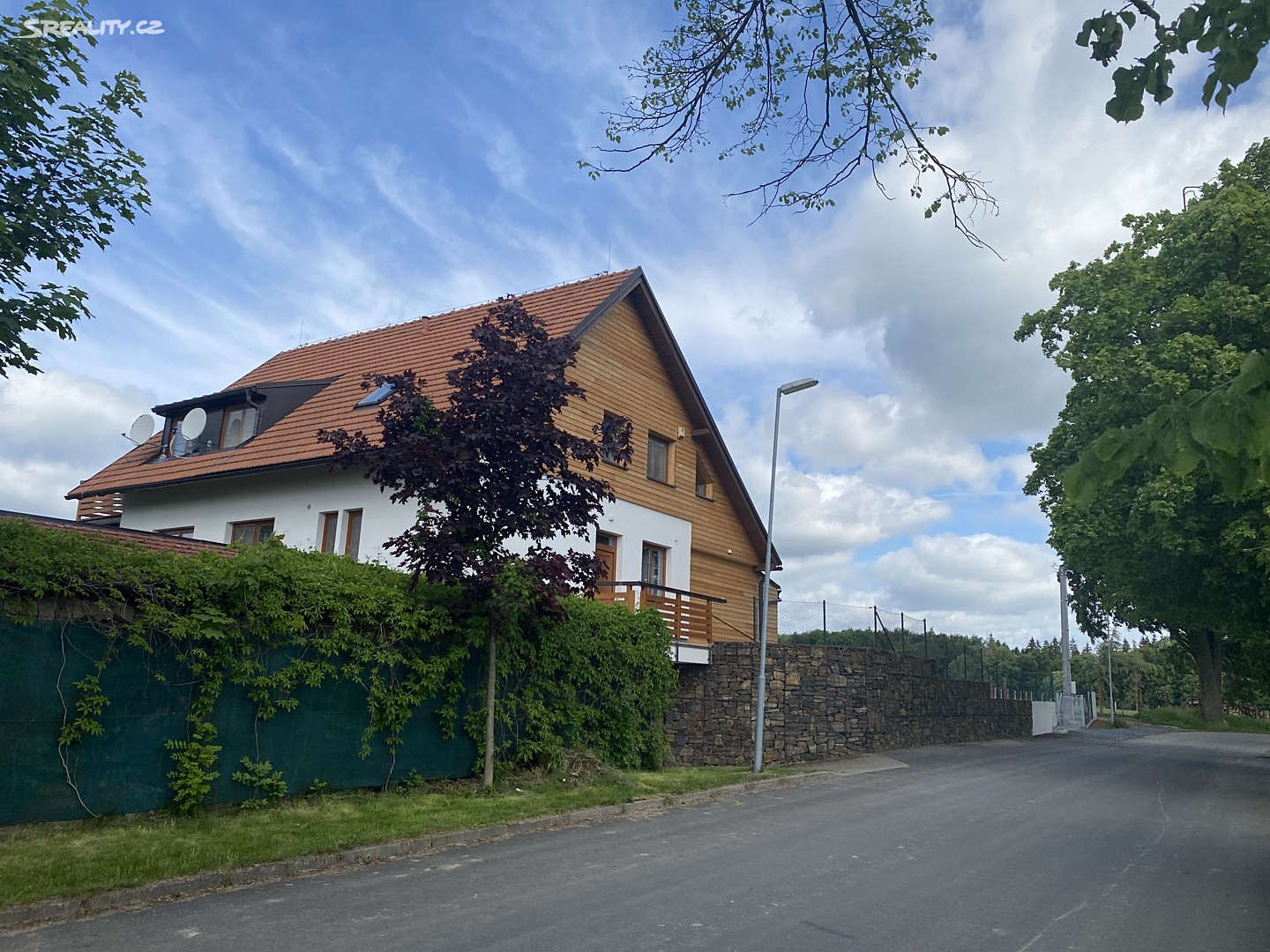 Prodej  rodinného domu 512 m², pozemek 11 261 m², Moravec, okres Žďár nad Sázavou