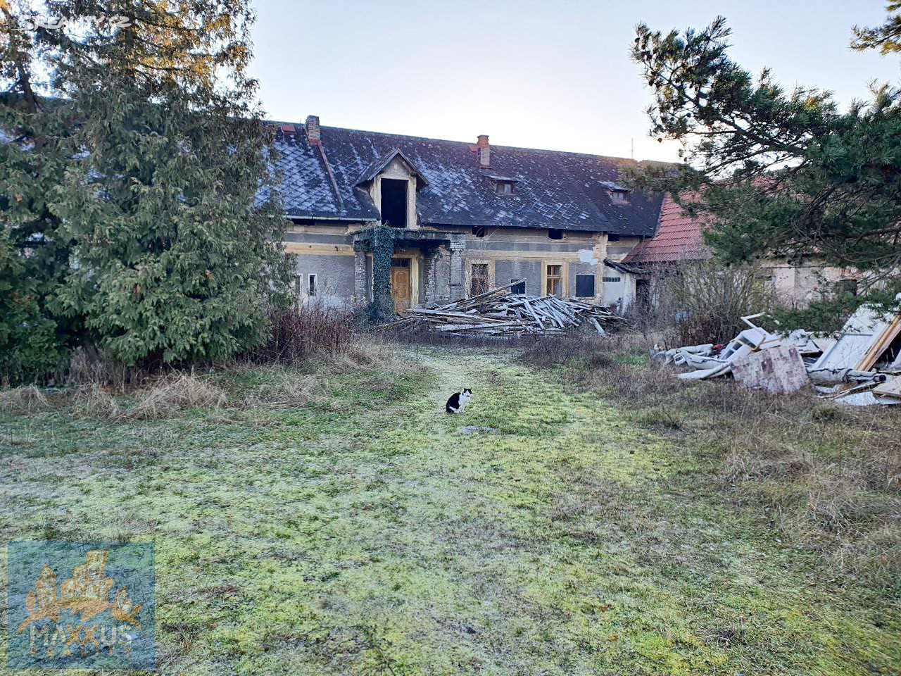 Prodej  rodinného domu 220 m², pozemek 3 038 m², Mořina, okres Beroun