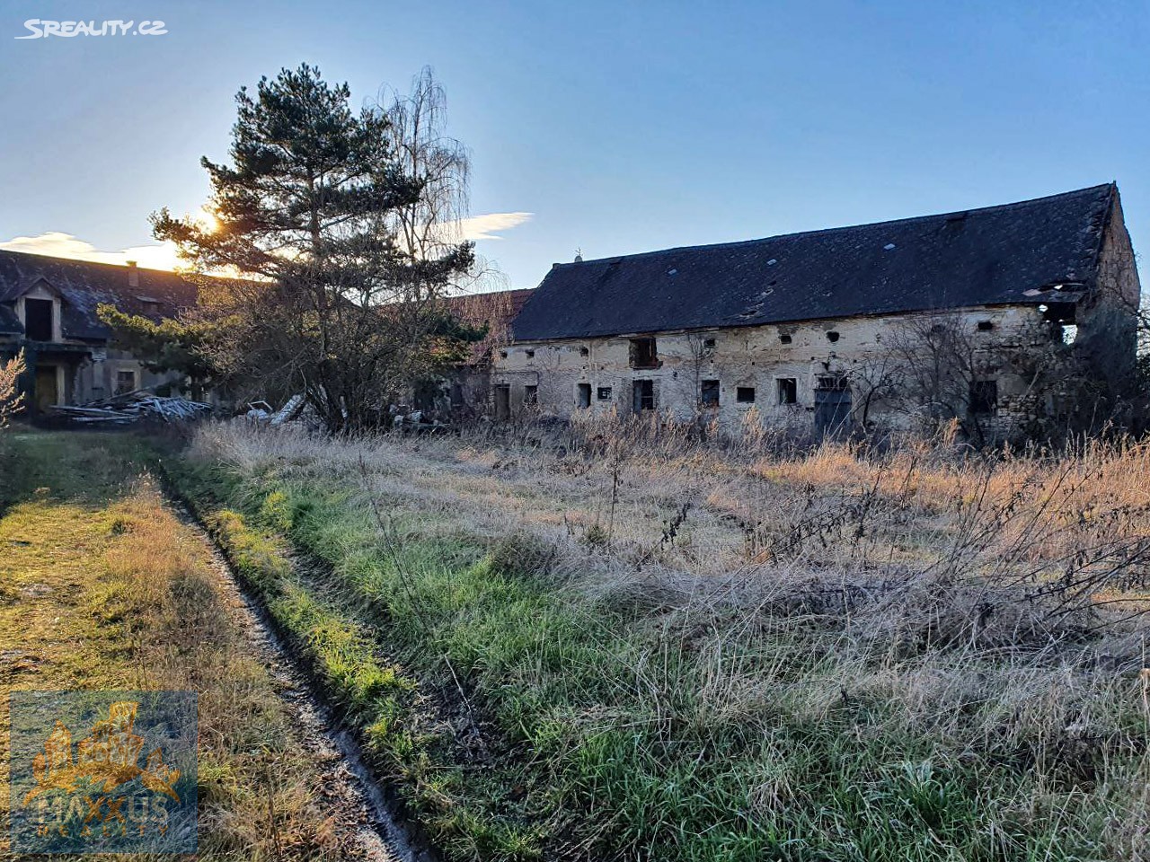 Prodej  rodinného domu 220 m², pozemek 3 038 m², Mořina, okres Beroun