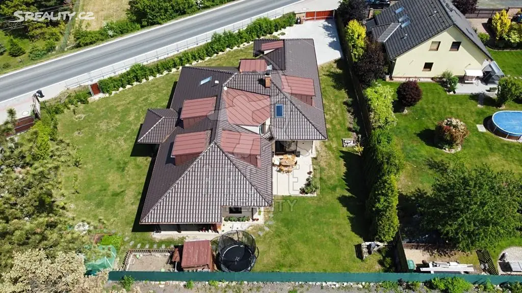 Prodej  rodinného domu 298 m², pozemek 1 190 m², Struhařov, okres Praha-východ