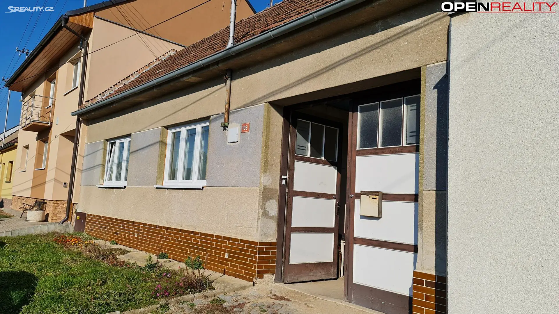 Prodej  rodinného domu 120 m², pozemek 4 000 m², Uhřice, okres Hodonín