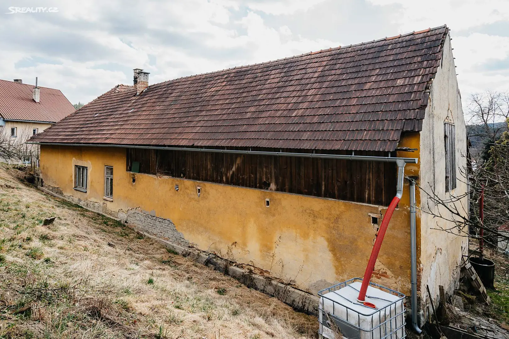 Prodej  rodinného domu 140 m², pozemek 2 512 m², Valašské Klobouky - Mirošov, okres Zlín