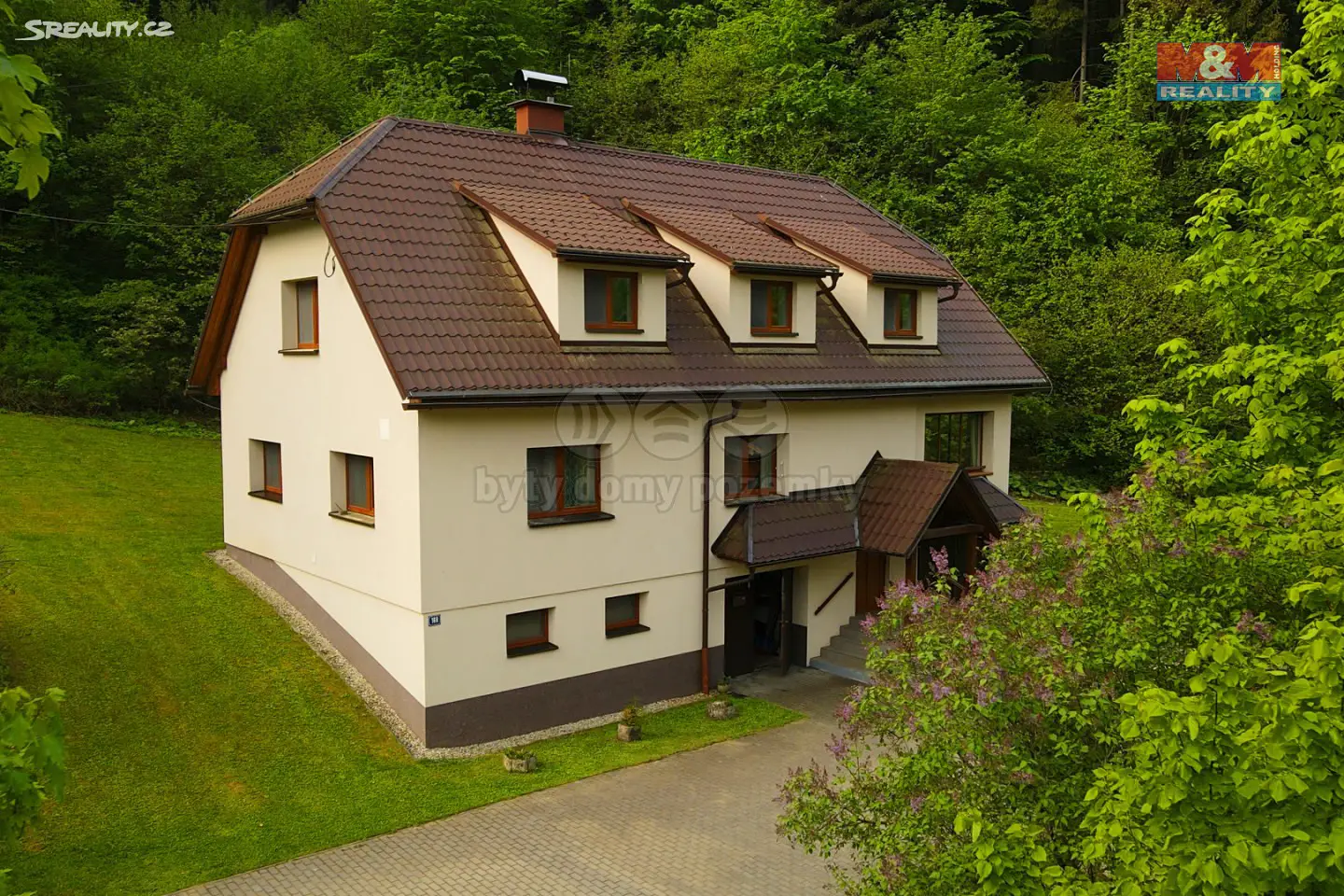Prodej  rodinného domu 245 m², pozemek 960 m², Velké Karlovice, okres Vsetín