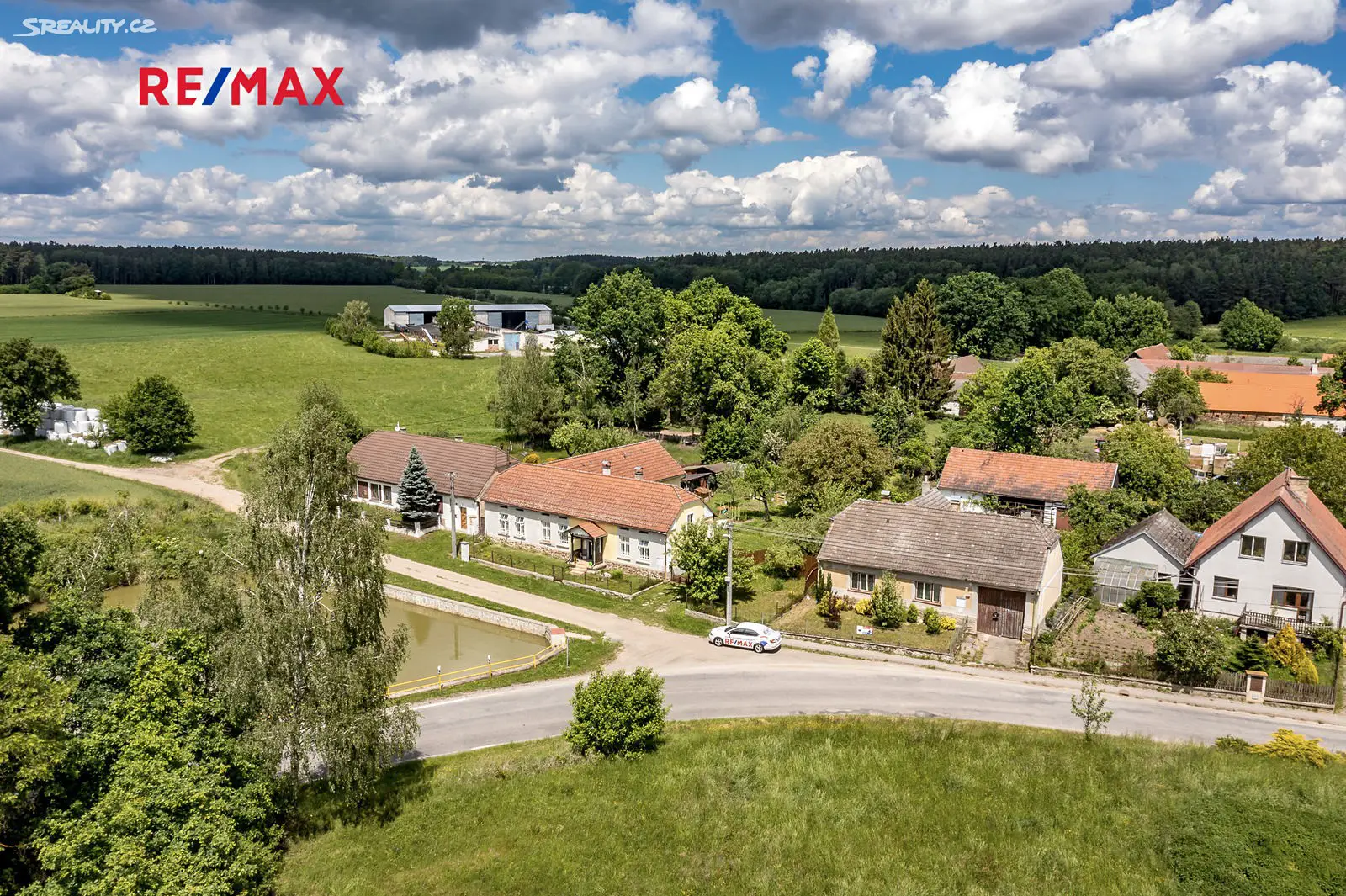 Prodej  rodinného domu 400 m², pozemek 881 m², Vlastiboř - Svinky, okres Tábor
