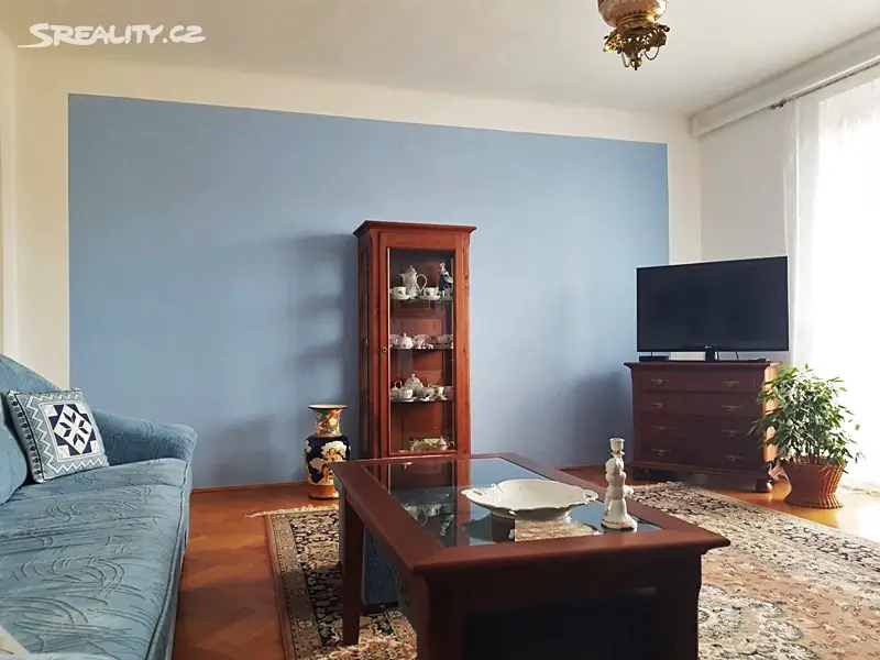 Prodej  rodinného domu 240 m², pozemek 2 237 m², Vlčnov, okres Uherské Hradiště