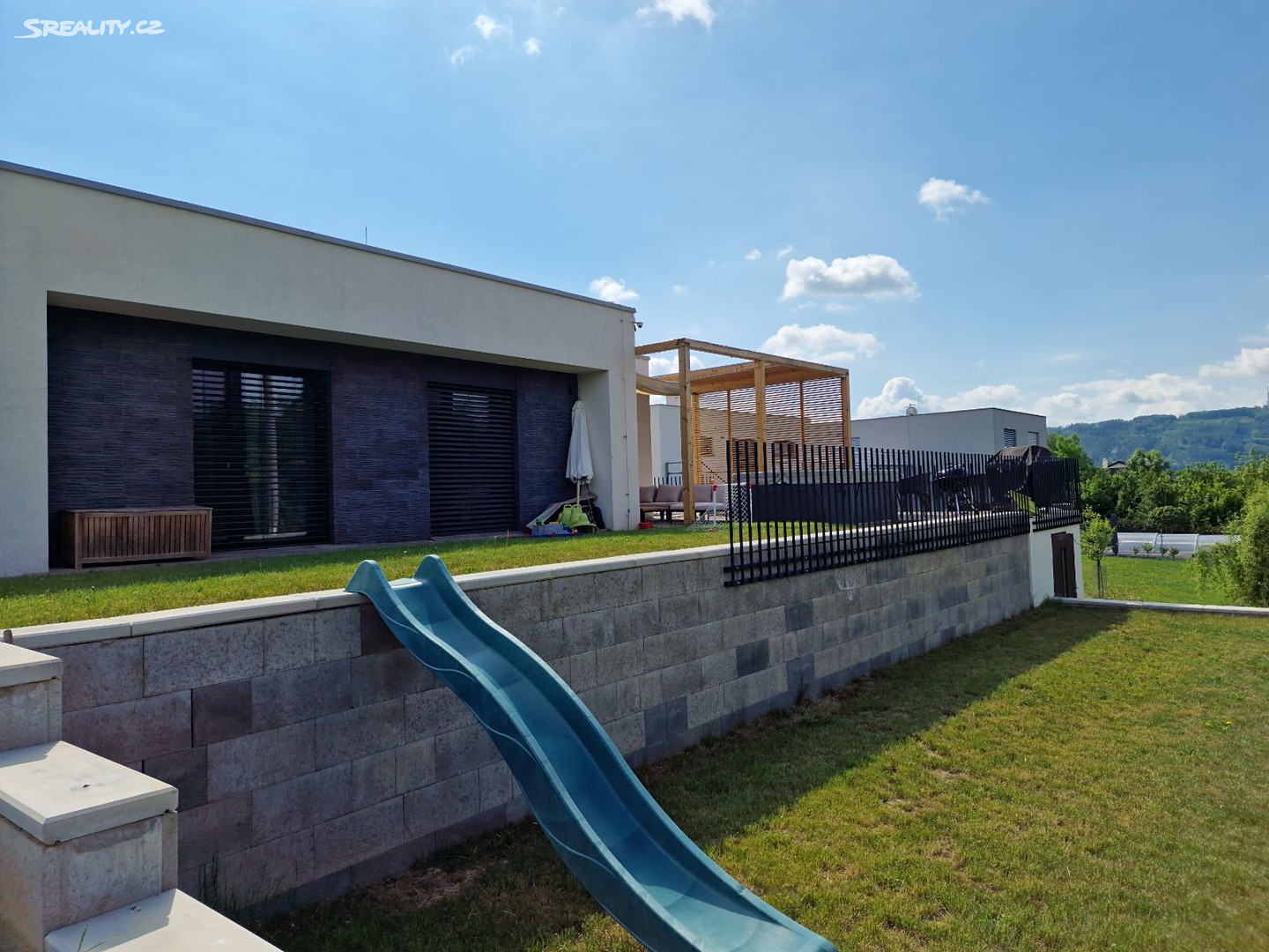 Prodej  rodinného domu 244 m², pozemek 848 m², Kalinová, Zlín - Mladcová