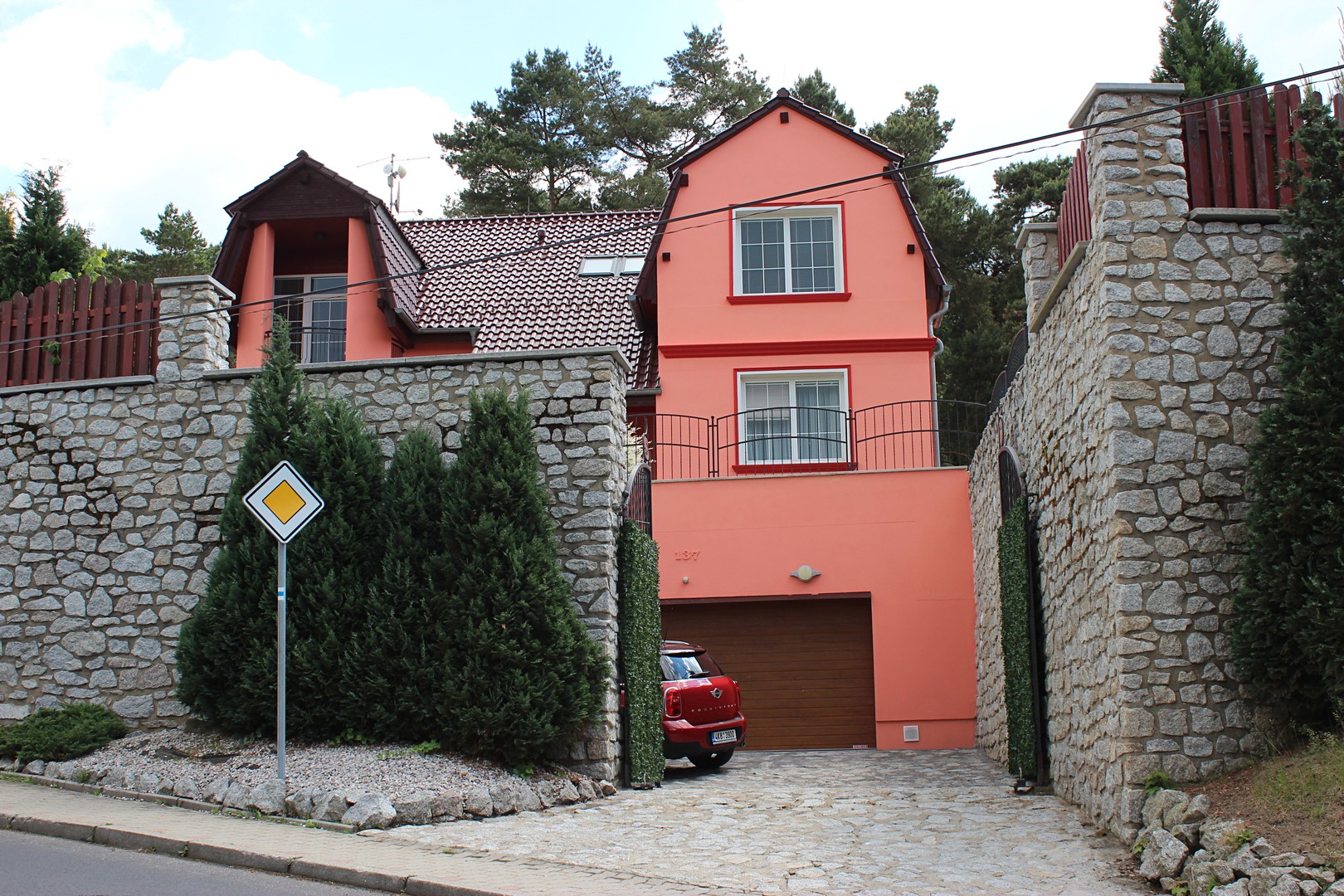 Prodej  vily 450 m², pozemek 1 100 m², Všeborovická, Dalovice - Všeborovice