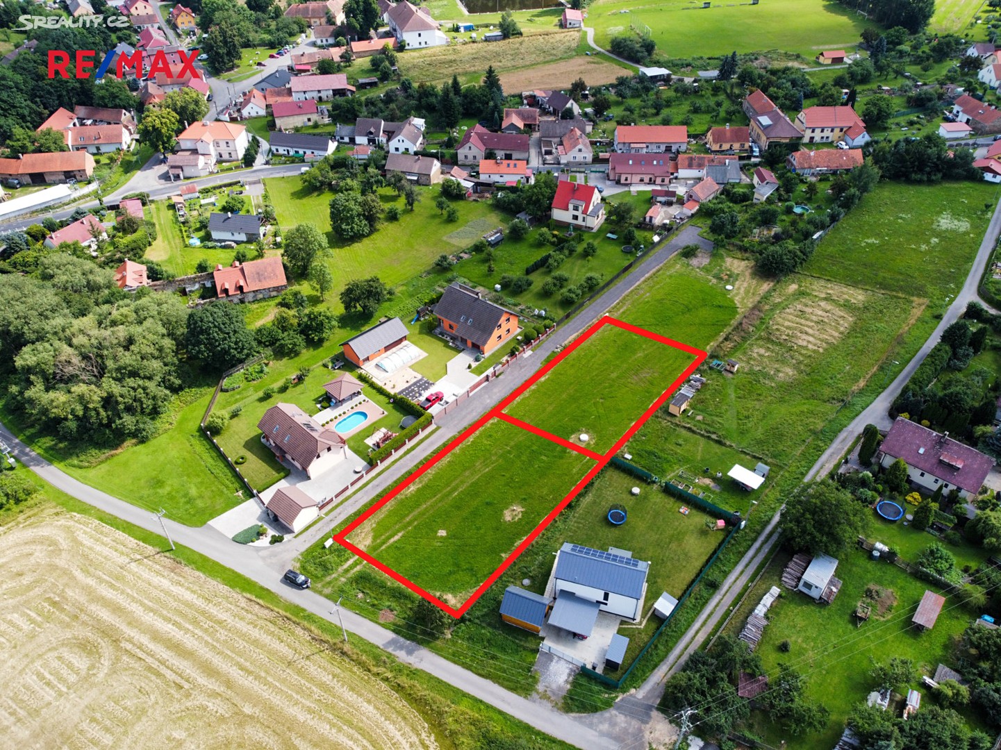 Prodej  stavebního pozemku 990 m², Běštín, okres Beroun