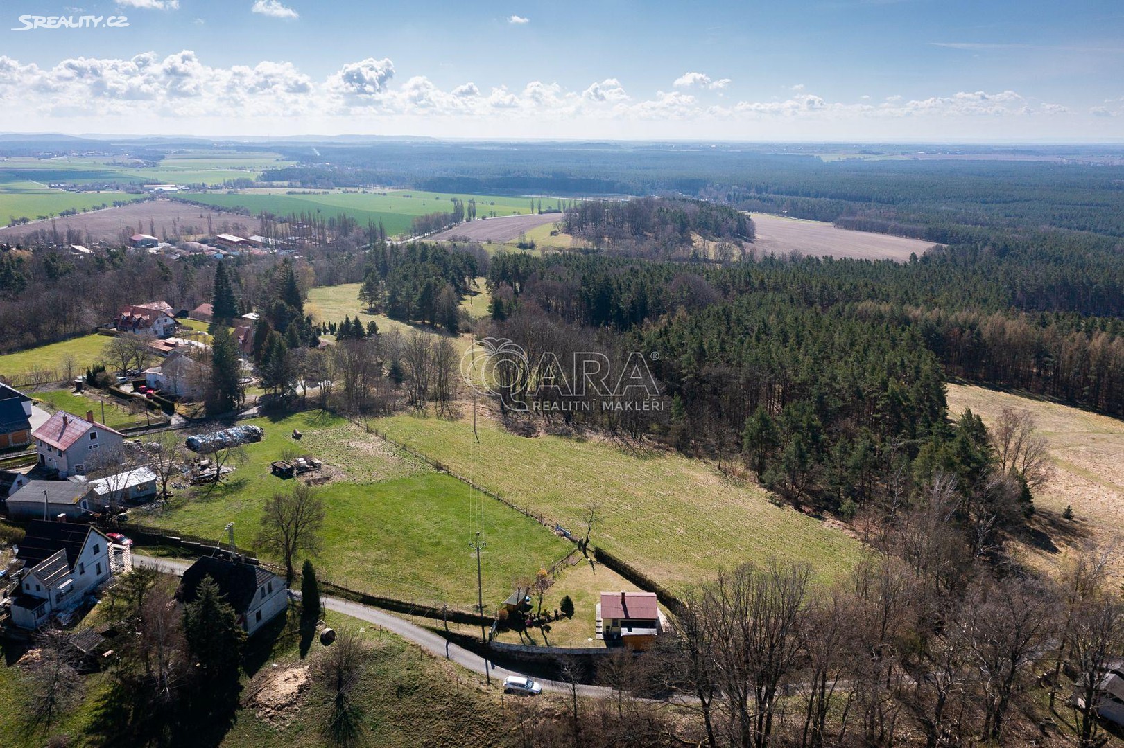 Prodej  stavebního pozemku 7 381 m², Bezděz, okres Česká Lípa