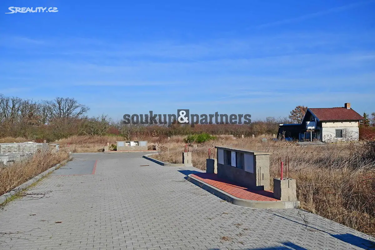 Prodej  stavebního pozemku 632 m², Horoměřice, okres Praha-západ