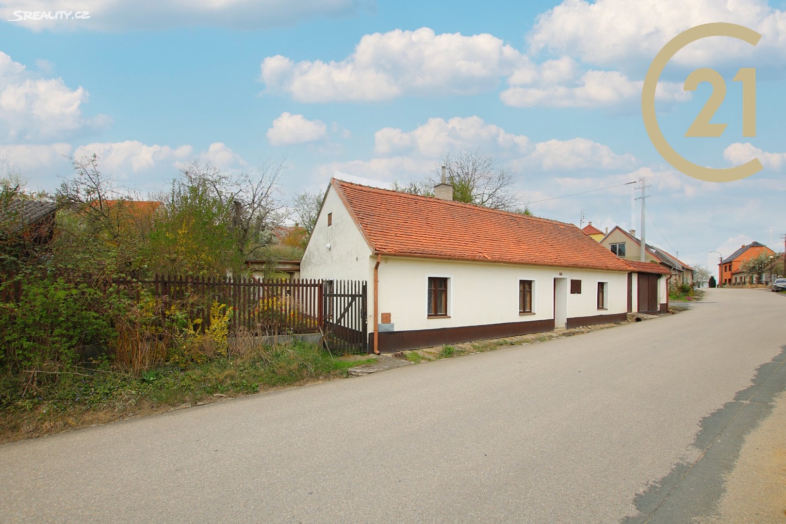 Prodej  stavebního pozemku 1 204 m², Mohelno, okres Třebíč