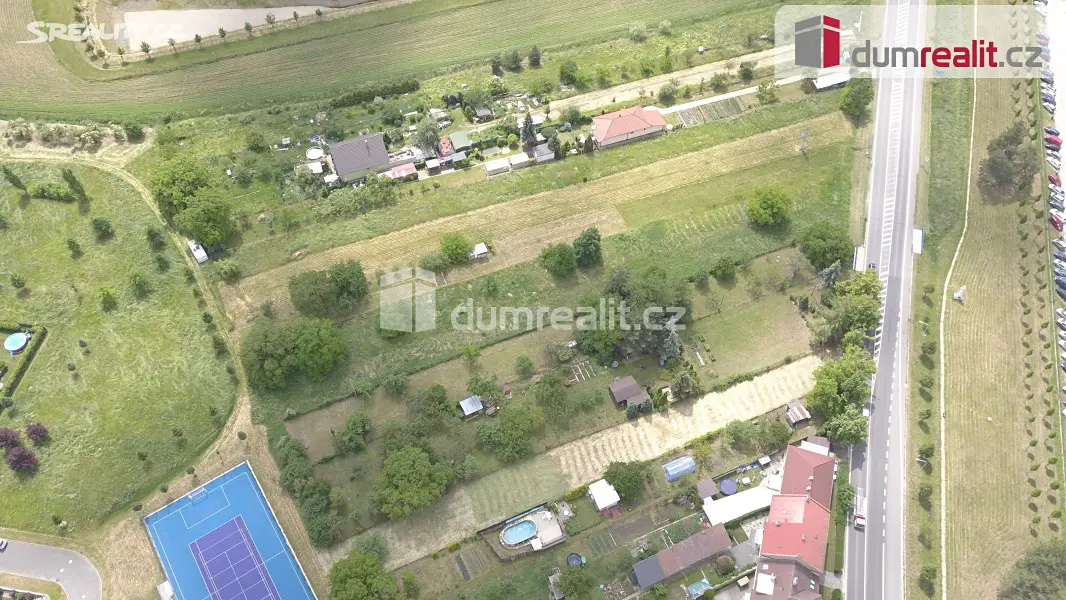 Prodej  stavebního pozemku 4 583 m², Otrokovice, okres Zlín