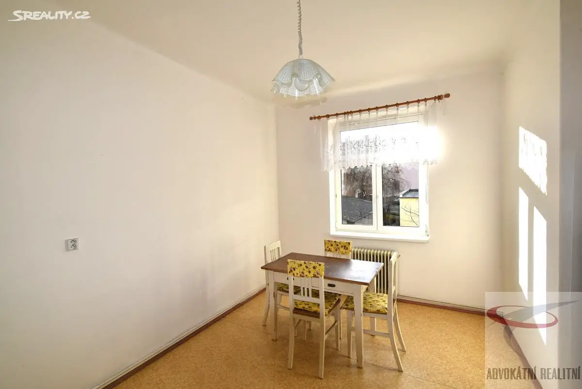 Pronájem bytu 1+1 52 m², Praha 10 - Strašnice