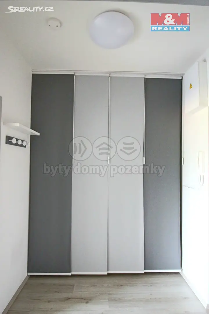 Pronájem bytu 1+kk 38 m², Jana Masaryka, Hradec Králové - Nový Hradec Králové