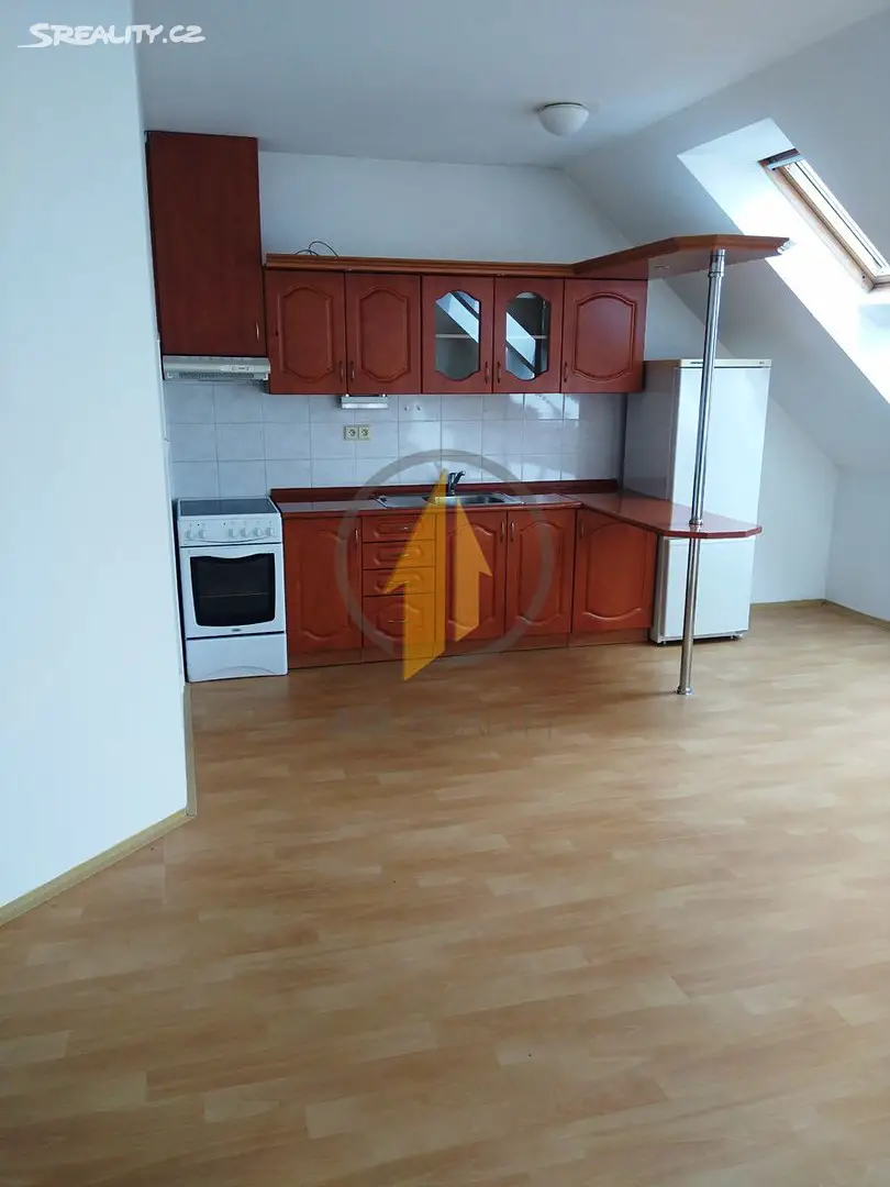 Pronájem bytu 1+kk 49 m², Butovská, Jičín - Nové Město