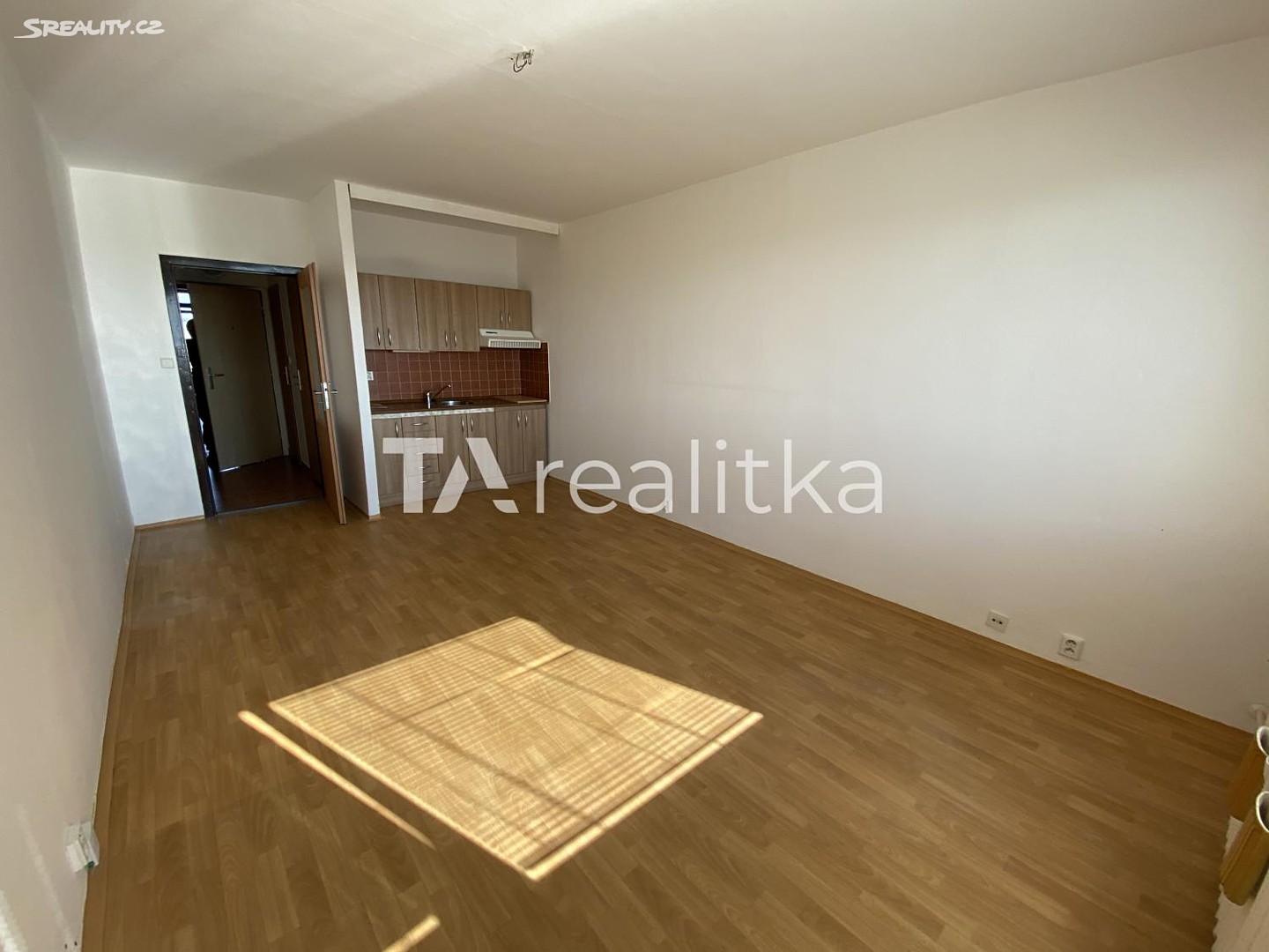 Pronájem bytu 1+kk 30 m², Francouzská, Ostrava - Poruba