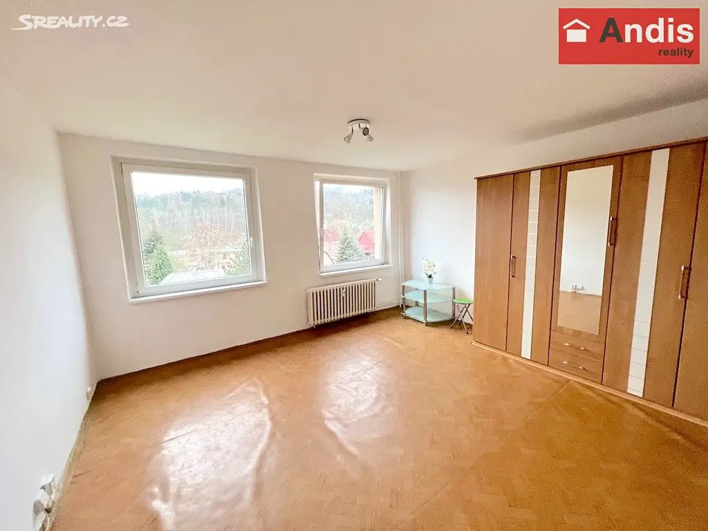 Pronájem bytu 1+kk 32 m², V Oblouku, Ústí nad Labem - Krásné Březno