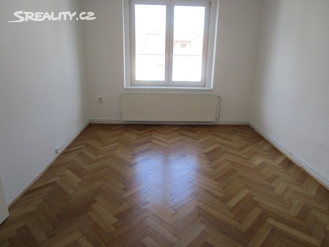 Pronájem bytu 2+1 55 m², Ulrichovo náměstí, Hradec Králové