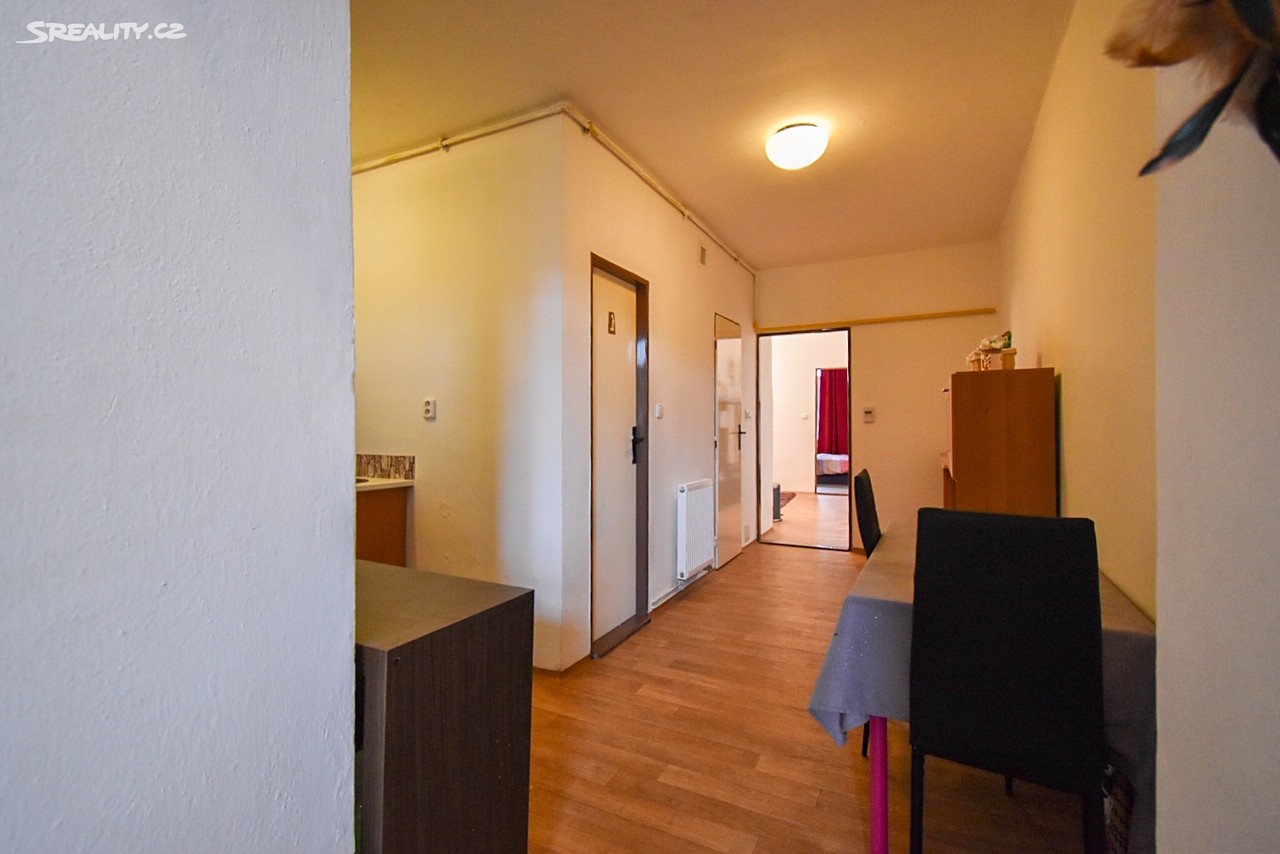Pronájem bytu 2+1 60 m², náměstí Míru, Kroměříž