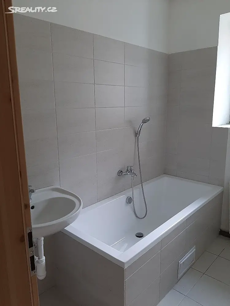 Pronájem bytu 2+1 70 m², Lučany nad Nisou, okres Jablonec nad Nisou