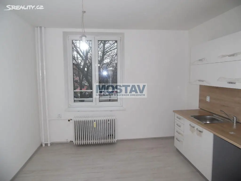 Pronájem bytu 2+1 56 m², Čsl. armády, Most