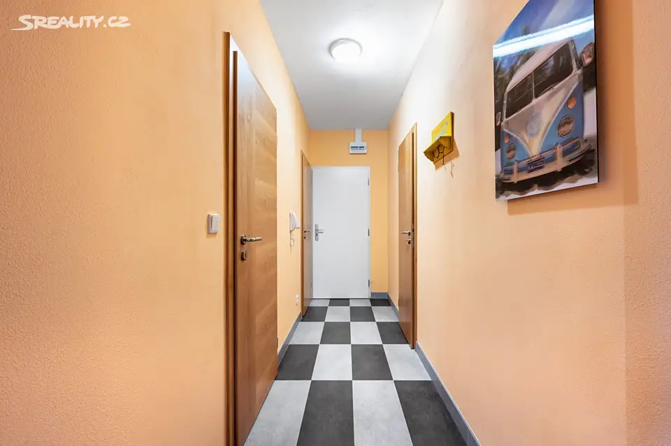 Pronájem bytu 2+1 68 m², Luční, Nupaky