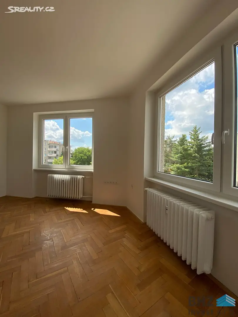 Pronájem bytu 2+kk 44 m², Čajkovského, Hradec Králové - Nový Hradec Králové