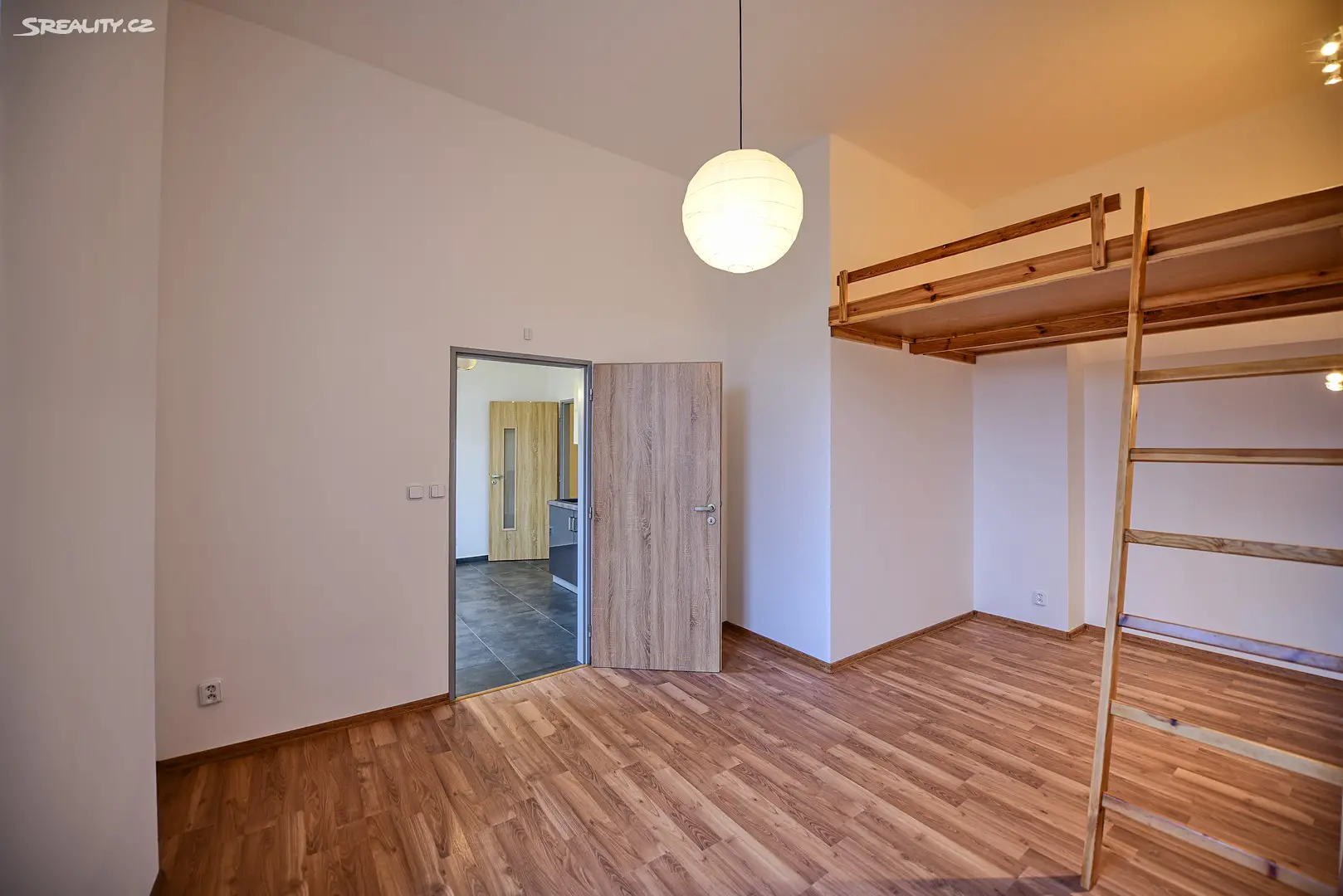 Pronájem bytu 2+kk 39 m², Buzulucká, Komárov