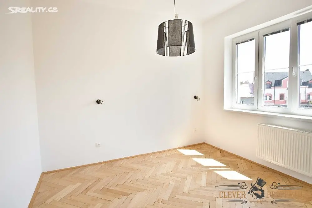 Pronájem bytu 2+kk 59 m² (Loft), Bulharská, Pardubice - Bílé Předměstí