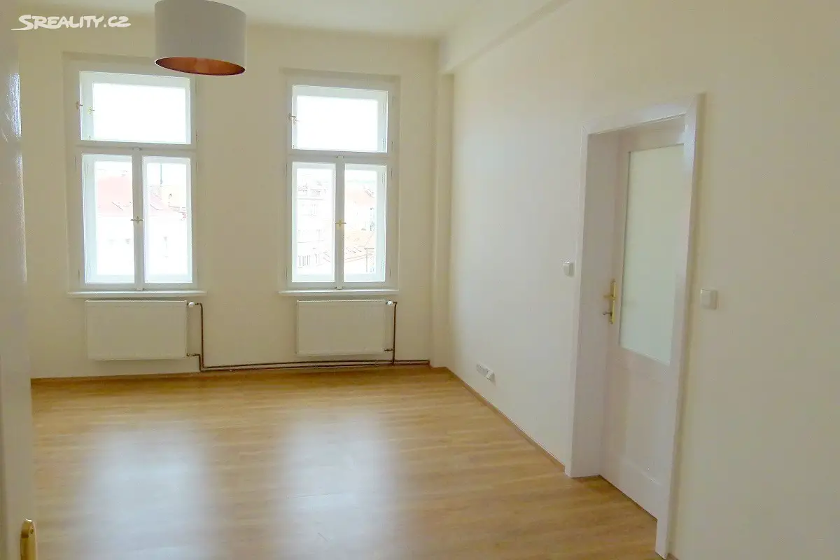 Pronájem bytu 2+kk 47 m², Vladimírova, Praha 4 - Nusle