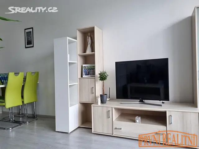 Pronájem bytu 2+kk 83 m², Babí louka, Uherský Brod