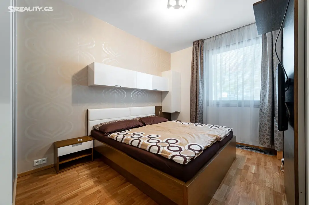 Pronájem bytu 4+kk 110 m², Korunní, Praha 10 - Vinohrady
