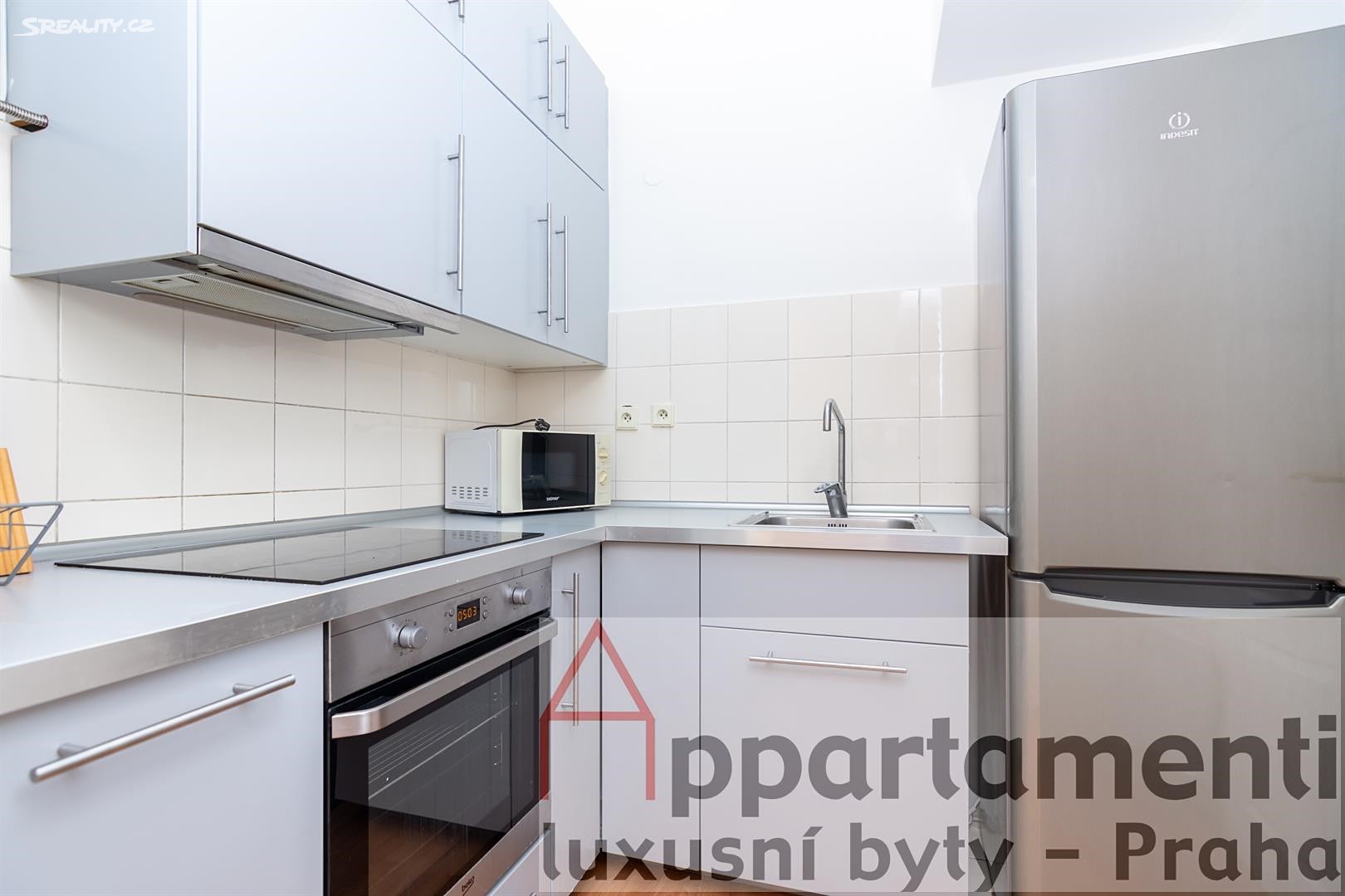 Pronájem bytu 4+kk 92 m² (Mezonet), Žitomírská, Praha 10 - Vršovice