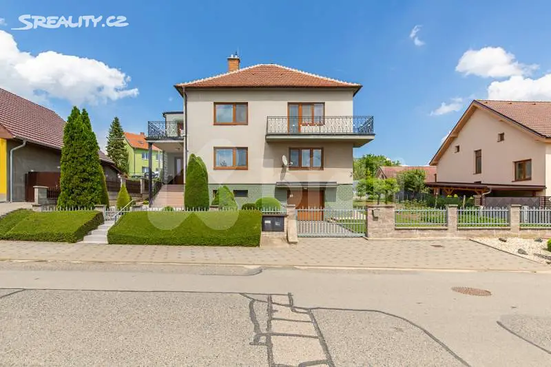 Prodej  rodinného domu 300 m², pozemek 1 188 m², Komenského, Nosislav