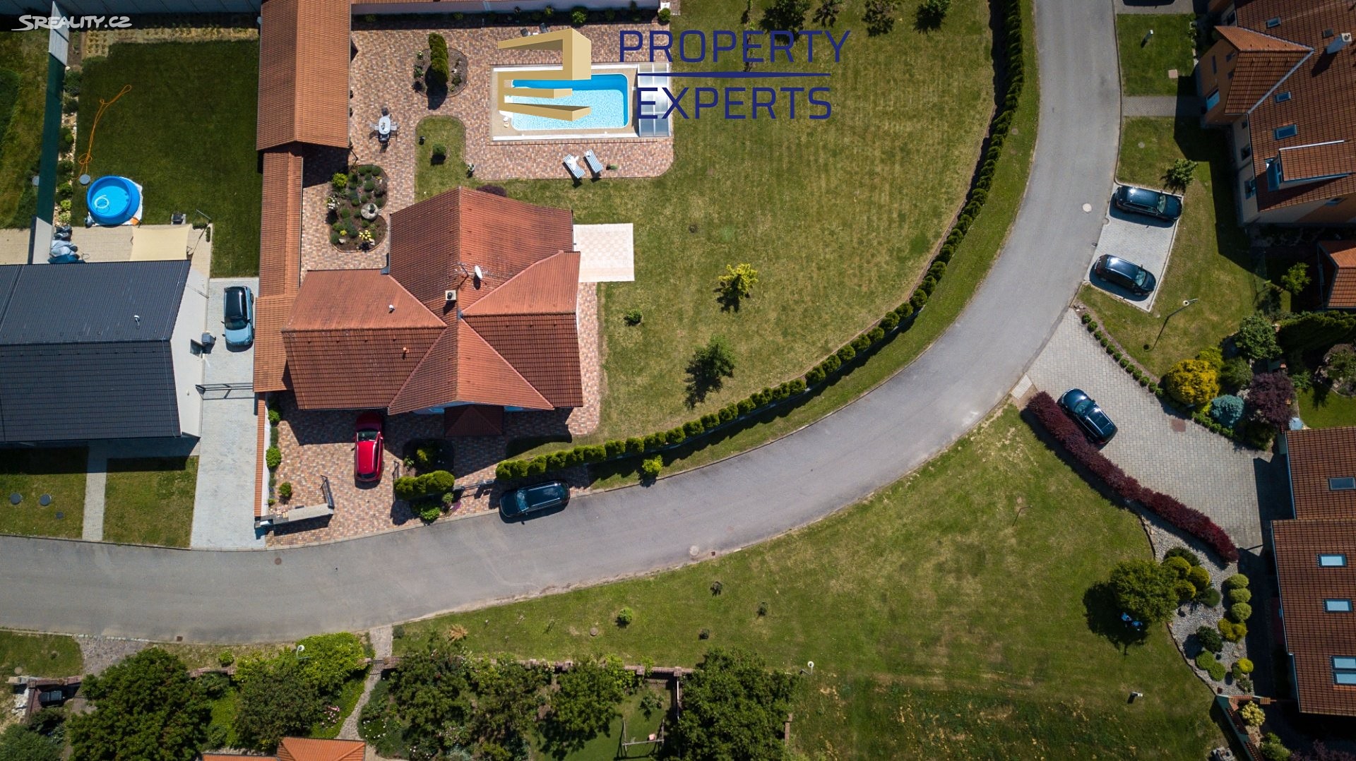 Prodej  vily 320 m², pozemek 1 794 m², Komenského, Šanov