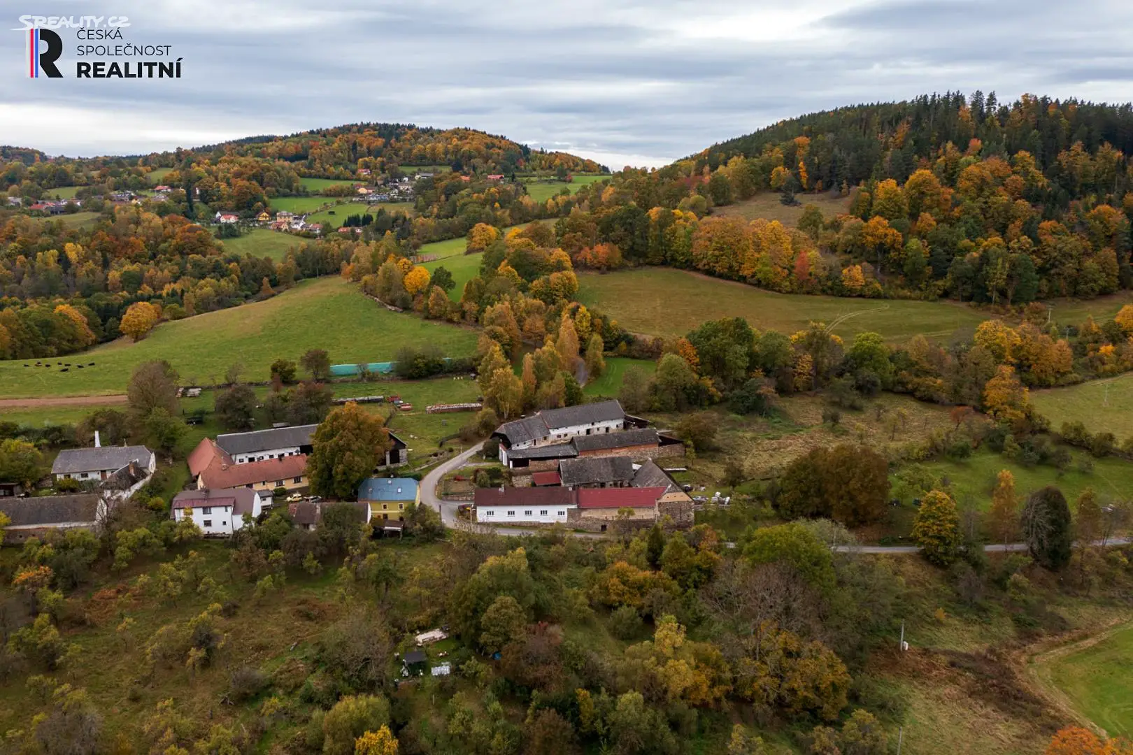 Prodej  zemědělské usedlosti 1 967 m², pozemek 7 607 m², Vimperk - Sudslavice, okres Prachatice