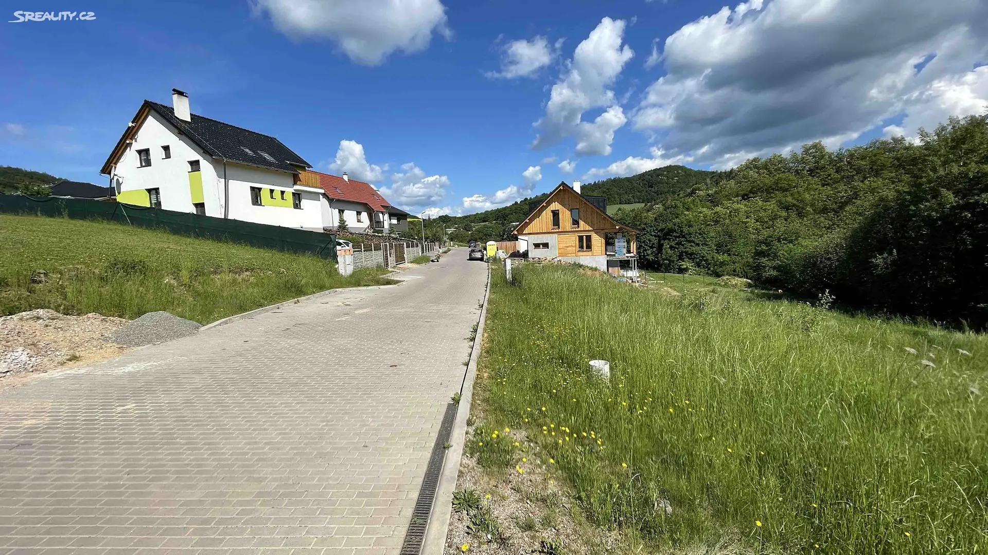 Prodej  stavebního pozemku 715 m², Lomnice, okres Brno-venkov