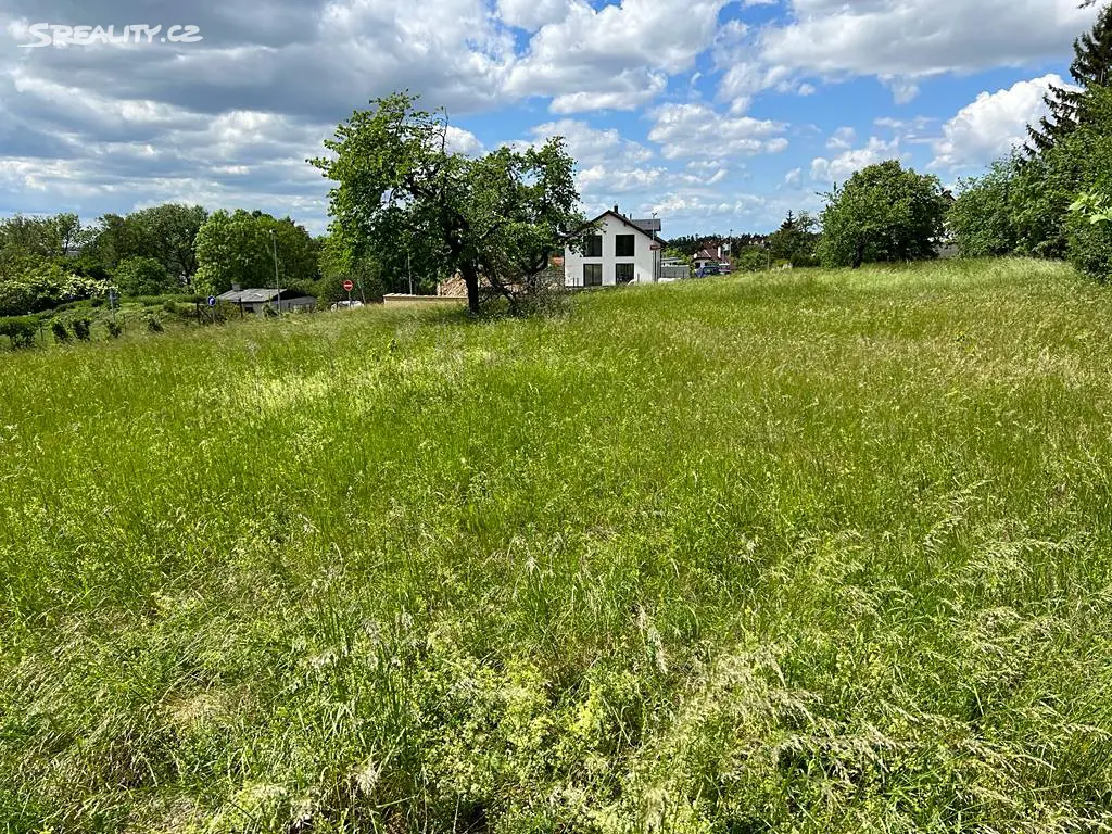 Prodej  stavebního pozemku 2 626 m², K Lipanům, Praha - Benice