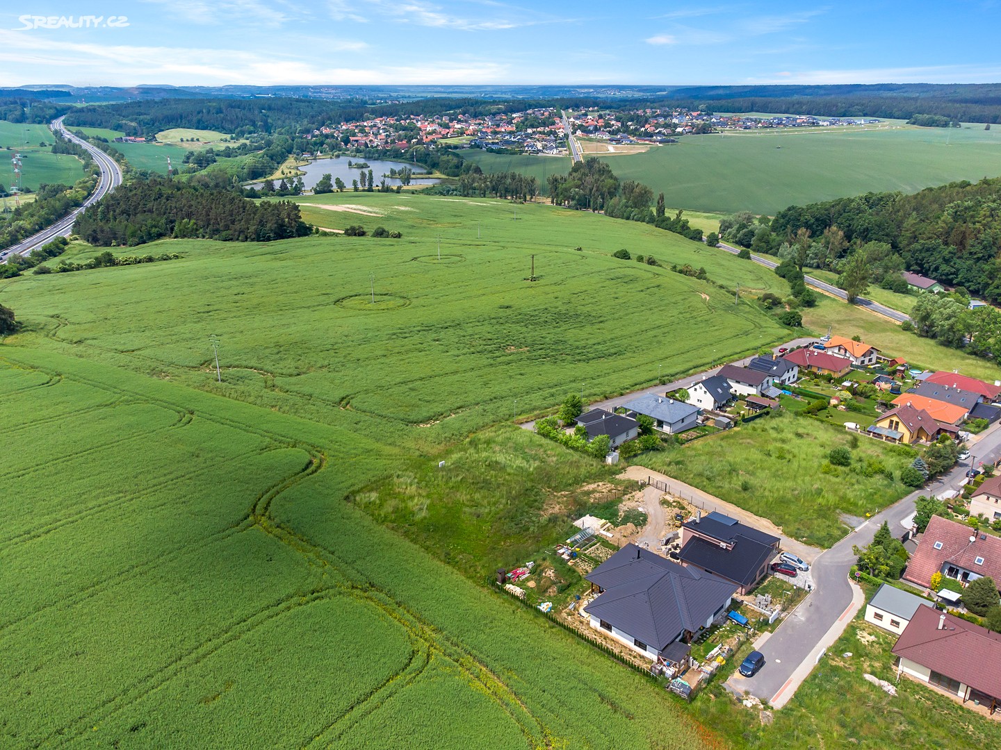 Prodej  stavebního pozemku 1 680 m², Velká Dobrá, okres Kladno