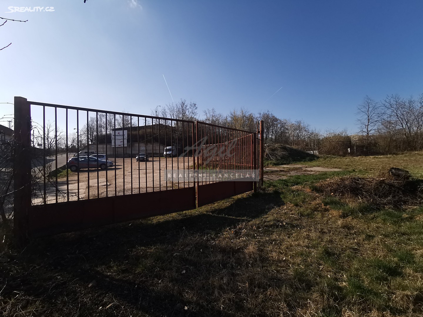 Prodej  komerčního pozemku 2 397 m², Šlapanice, okres Brno-venkov