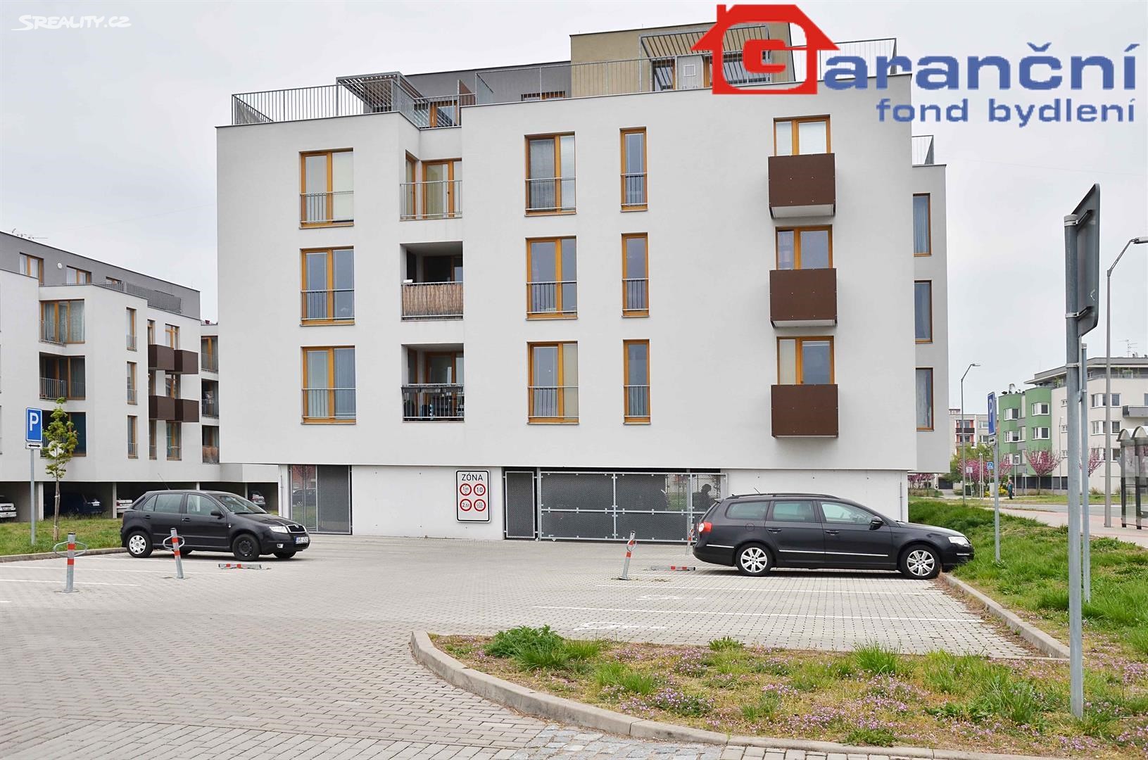 Pronájem bytu 1+kk 35 m², Svatojánská, Hradec Králové - Třebeš