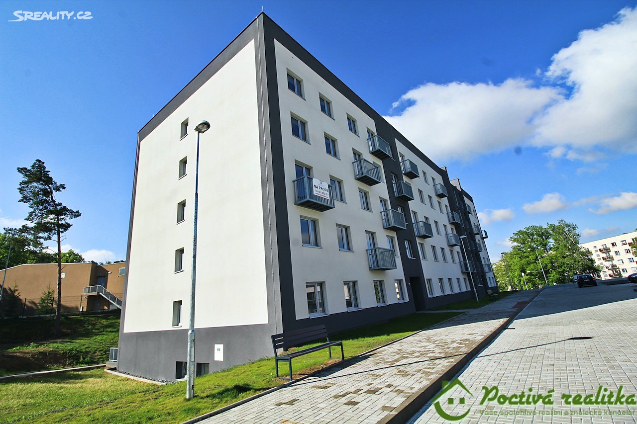 Pronájem bytu 2+kk 34 m², Višňová, Milovice - Mladá