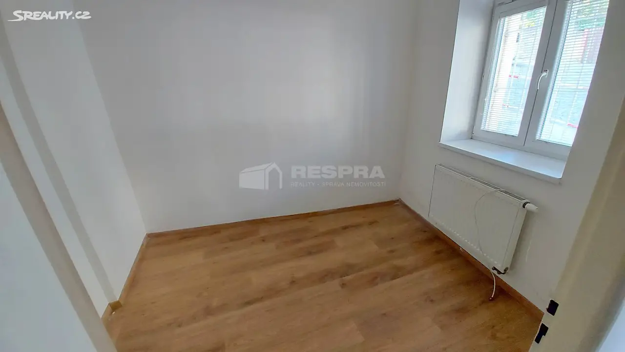Pronájem bytu 3+1 70 m², Šlikova, Praha 6 - Břevnov