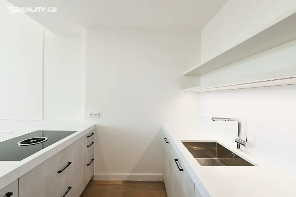 Pronájem bytu 3+kk 93 m², Lucemburská, Praha 3 - Vinohrady