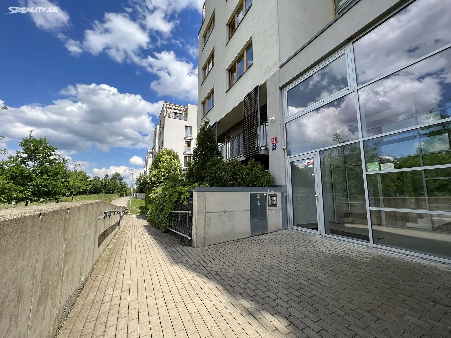 Pronájem bytu 4+kk 107 m², Nad Smetankou, Praha - Hrdlořezy
