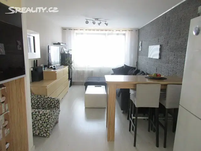 Prodej bytu 3+1 67 m², Dubnova, Praha 4 - Háje