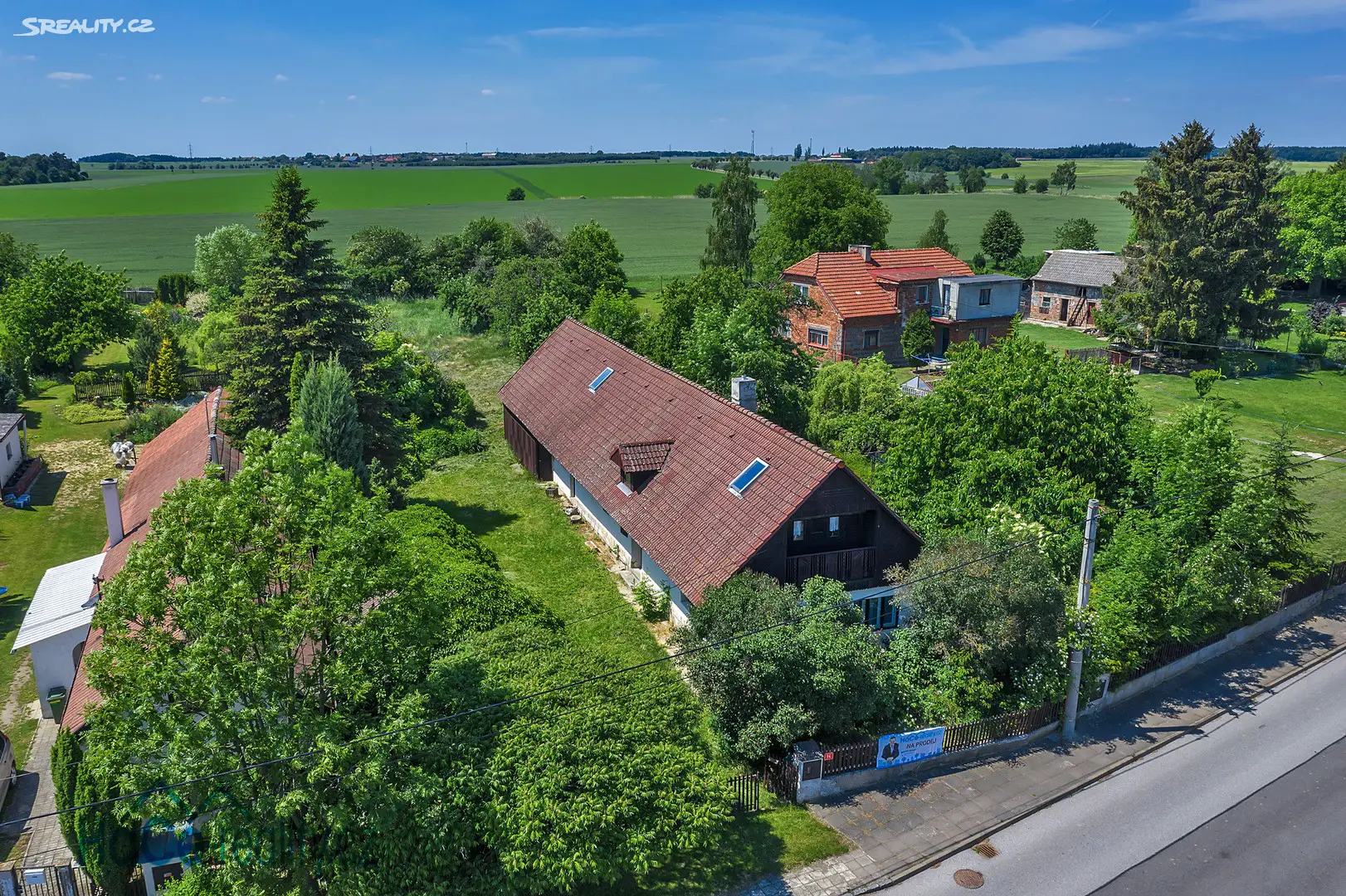 Prodej  rodinného domu 205 m², pozemek 2 294 m², Barchov, okres Hradec Králové