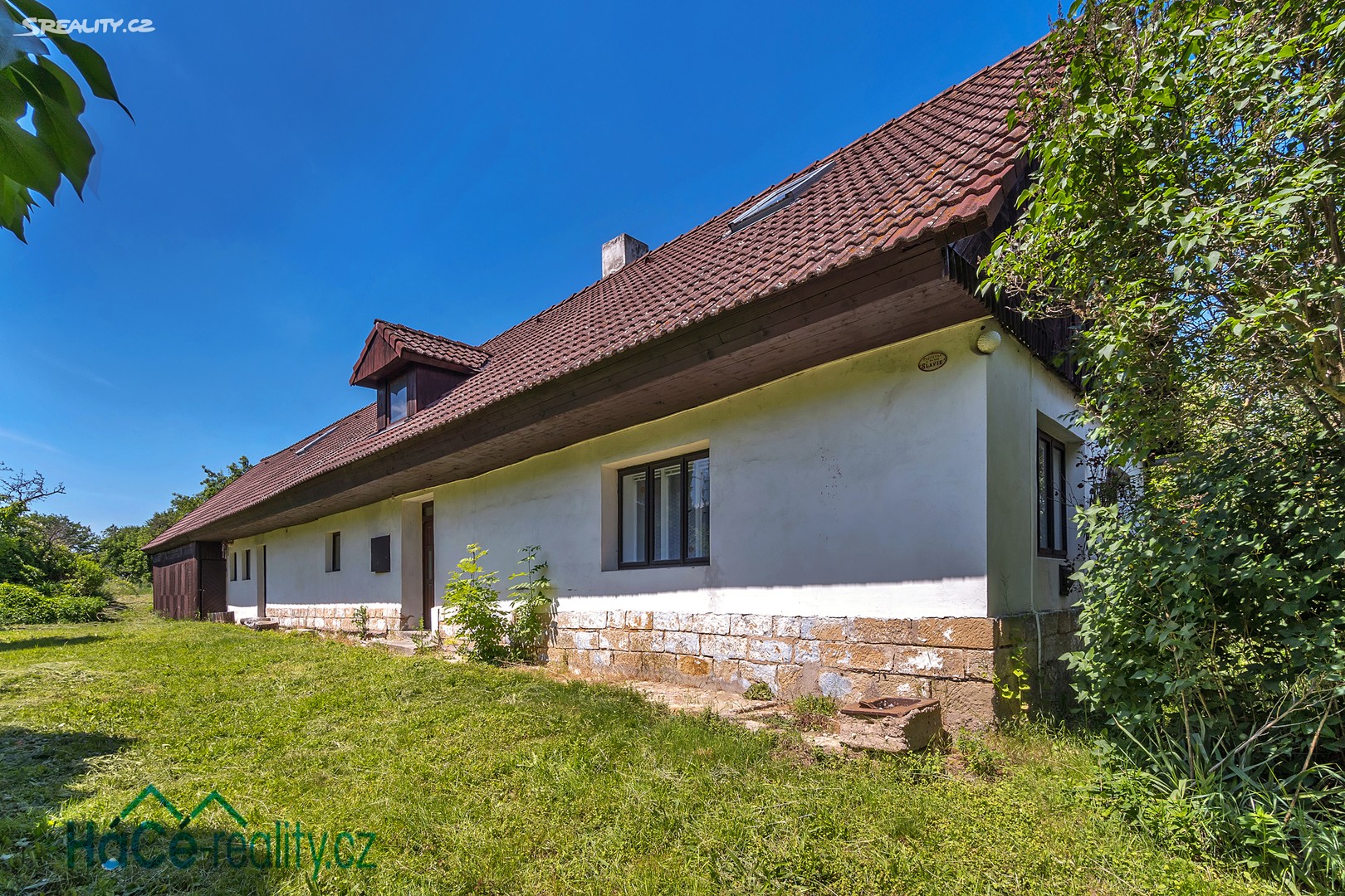 Prodej  rodinného domu 205 m², pozemek 2 294 m², Barchov, okres Hradec Králové
