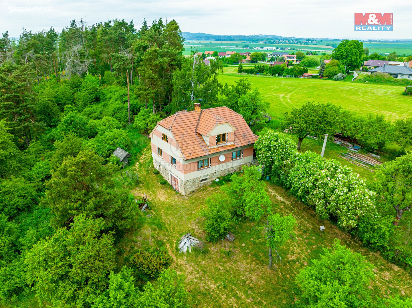 Prodej  rodinného domu 222 m², pozemek 1 374 m², Velké Meziříčí - Svařenov, okres Žďár nad Sázavou